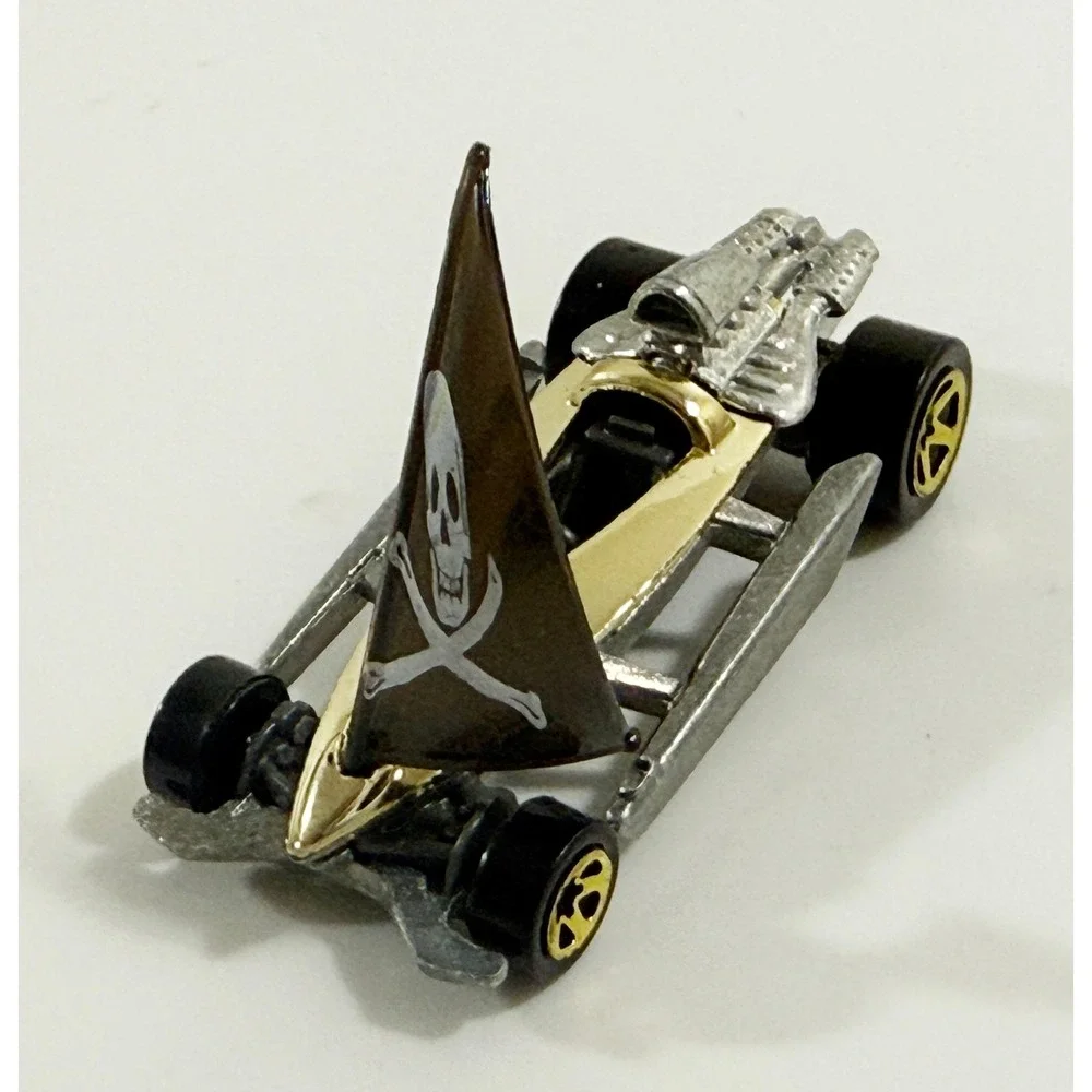 Hot Wheels Bon Voyage Diecast Car Kids 1:64 Silver Pirate Skull Ye Scurvy Dogs